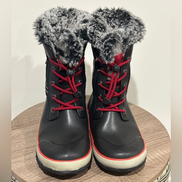 Bogs Arcata Cozy Plaid Winter Boots - Picture 2 of 12